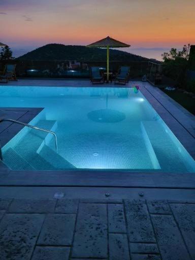 "Stergiou Luxury Apartment 2Nd Floor" Με Κοινη Πισινα Saronida Dış mekan fotoğraf
