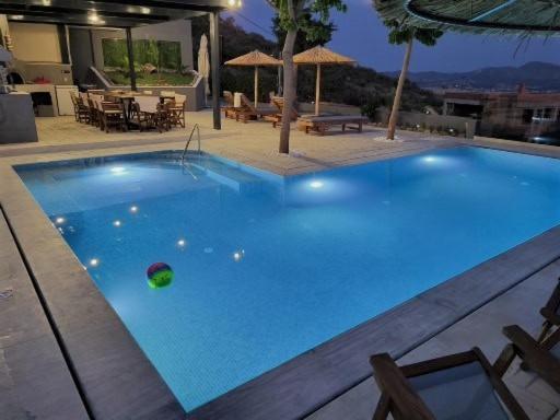 "Stergiou Luxury Apartment 2Nd Floor" Με Κοινη Πισινα Saronida Dış mekan fotoğraf