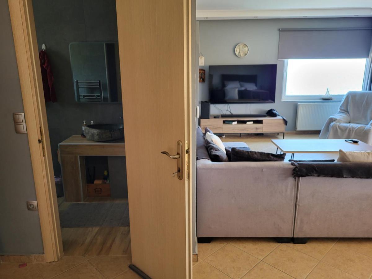 "Stergiou Luxury Apartment 2Nd Floor" Με Κοινη Πισινα Saronida Dış mekan fotoğraf