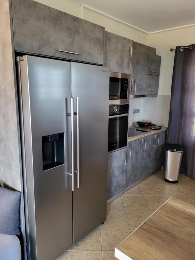 "Stergiou Luxury Apartment 2Nd Floor" Με Κοινη Πισινα Saronida Dış mekan fotoğraf